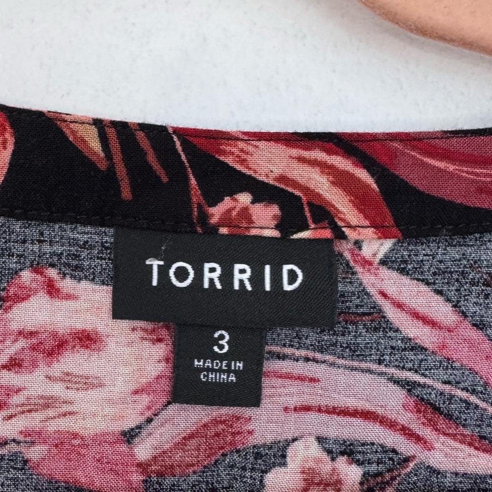 Torrid Challis Ruffle Trim Pullover Top Womens Plus  Black Floral Sz 3X - Picture 11 of 14